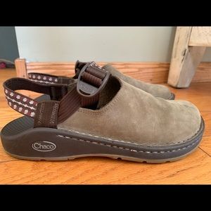 Chaco Toecoop Mules. Size 8